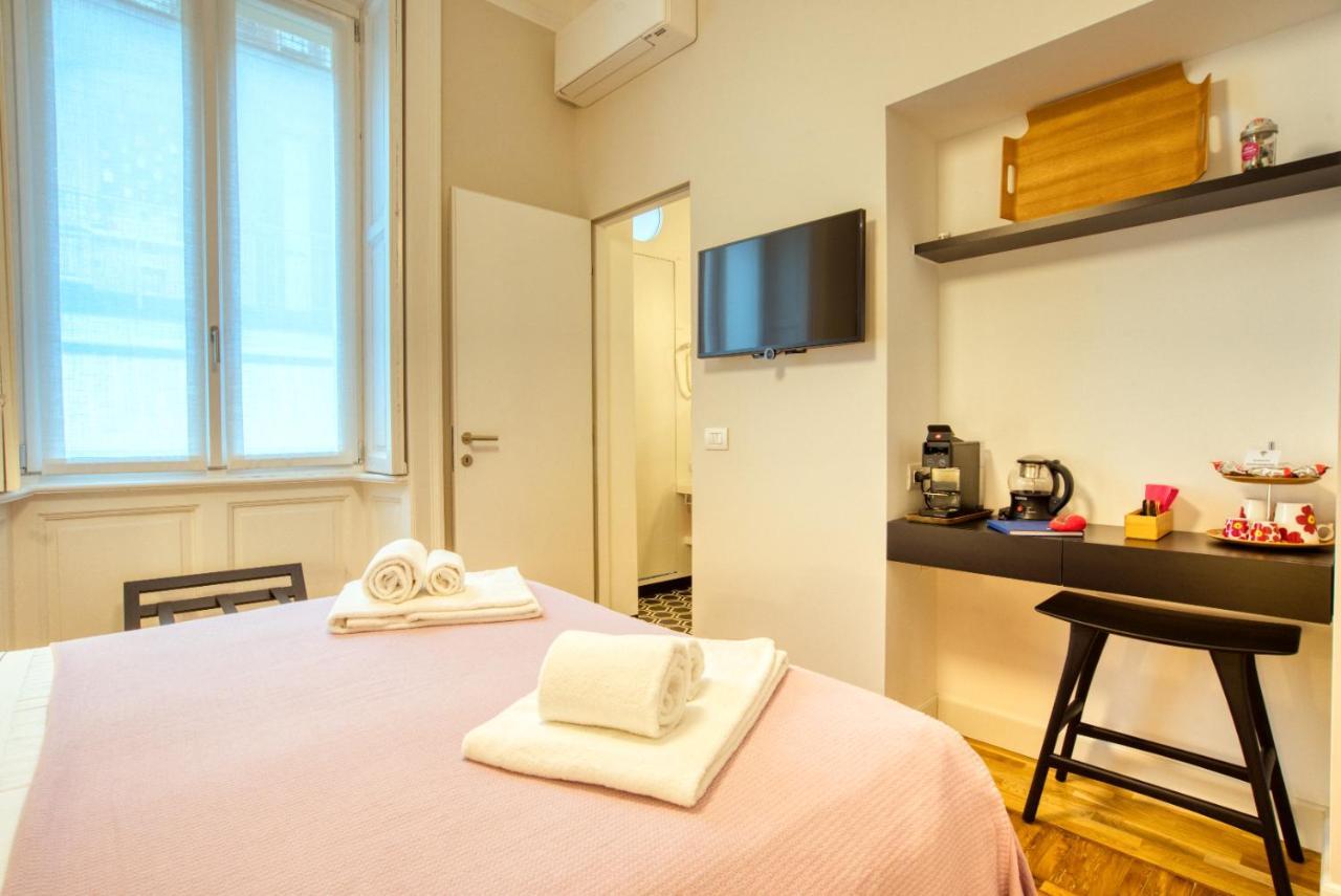 Dimora Claudia - Elegante Matrimoniale Con Bagno, Private Rooms, Self Check In, No Reception Milan Luaran gambar